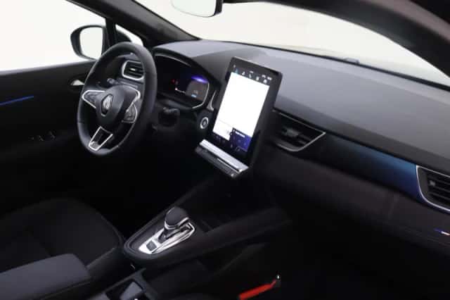 Renault Captur (2025) thumbnail 7