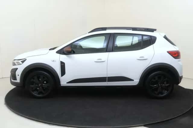 Dacia Sandero Stepway (2024) thumbnail 4