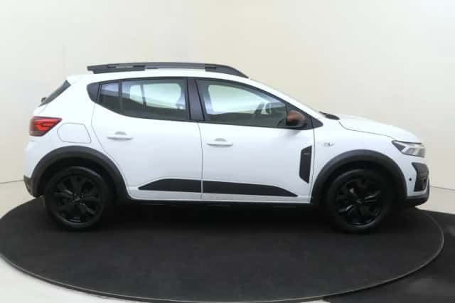 Dacia Sandero Stepway (2024) thumbnail 6