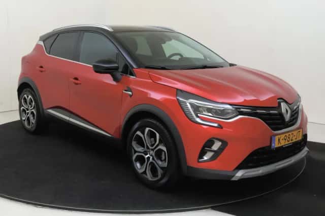 Renault Captur (2021) thumbnail 3