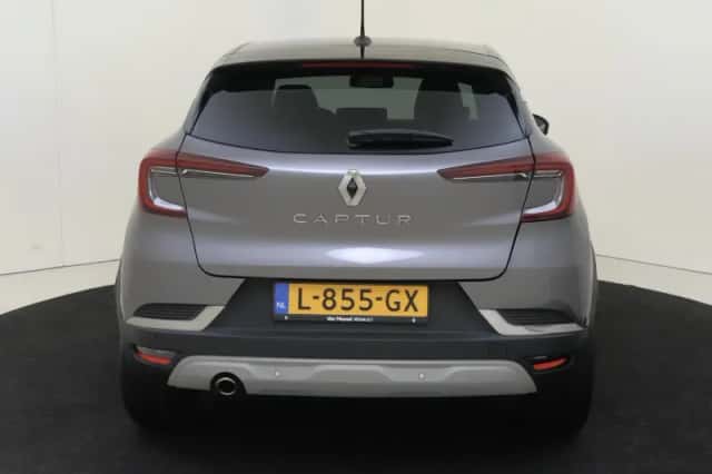 Renault Captur (2021) thumbnail 6