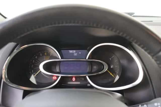 Renault Clio (2014) thumbnail 16