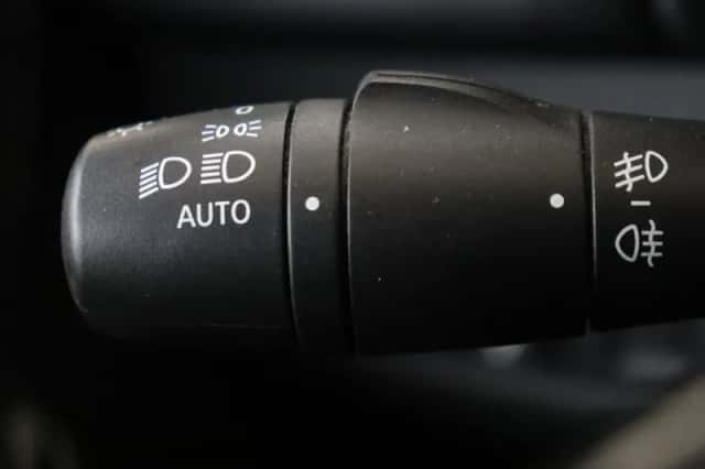 Renault Clio (2014) thumbnail 26