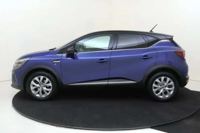 Renault Captur (2022) thumbnail 5