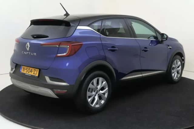 Renault Captur (2022) thumbnail 8
