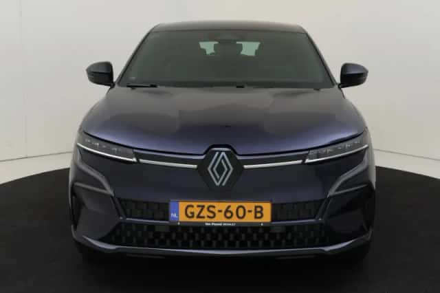 Renault Mégane E-Tech (2025) thumbnail 2