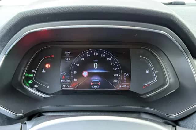 Renault Captur (2021) thumbnail 16