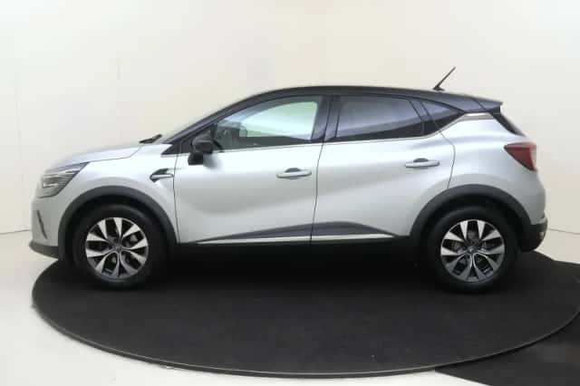 Renault Captur (2021) thumbnail 4