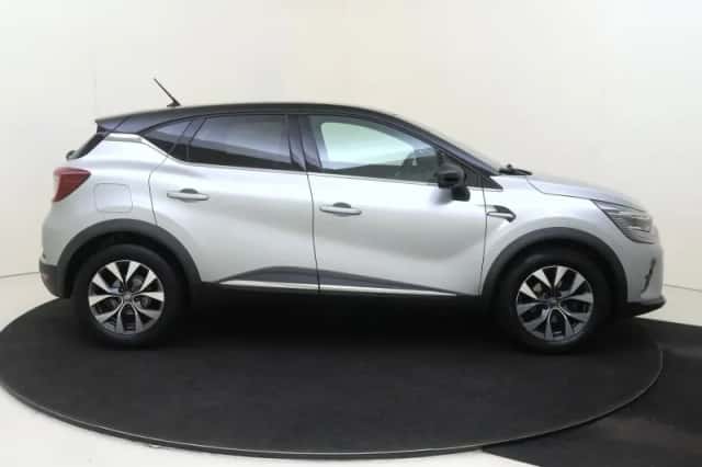 Renault Captur (2021) thumbnail 6