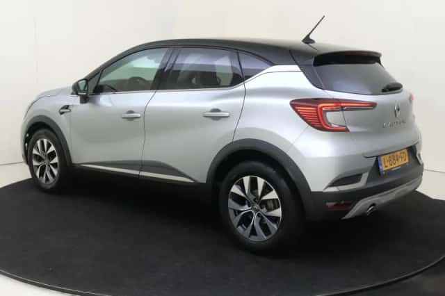 Renault Captur (2021) thumbnail 7