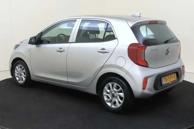 Kia Picanto (2018) thumbnail 3