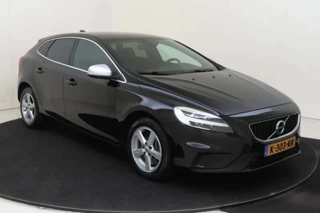 Volvo V40 (2019) thumbnail 3