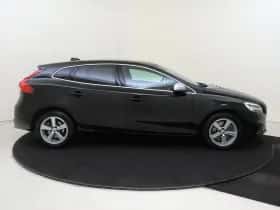 Volvo V40 (2019) thumbnail 6