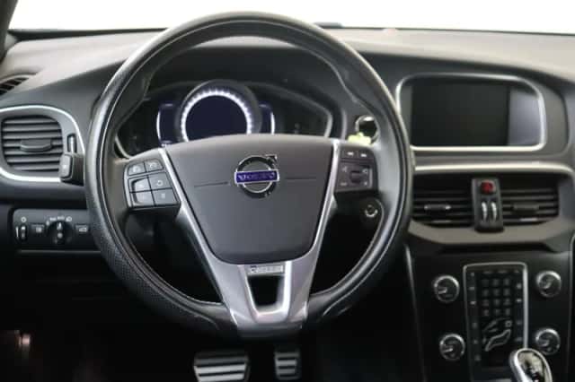 Volvo V40 (2019) thumbnail 10