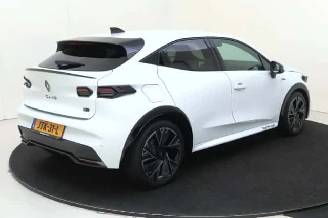 Renault Clio (2026) thumbnail 4