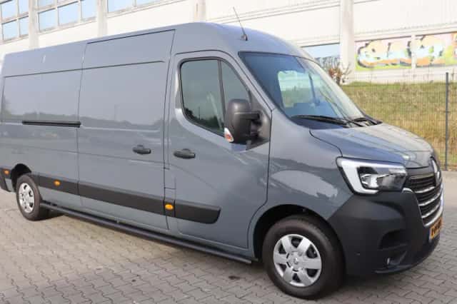 Renault Master (2024) thumbnail 2
