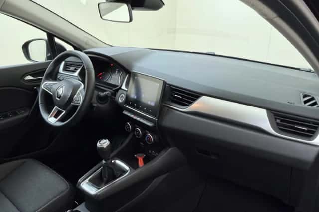 Renault Captur (2023) thumbnail 12
