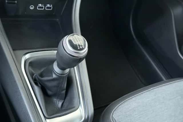 Renault Captur (2023) thumbnail 18