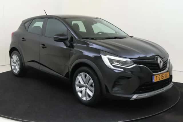 Renault Captur (2023) thumbnail 3