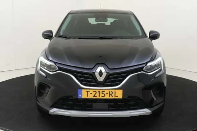 Renault Captur (2023) thumbnail 5
