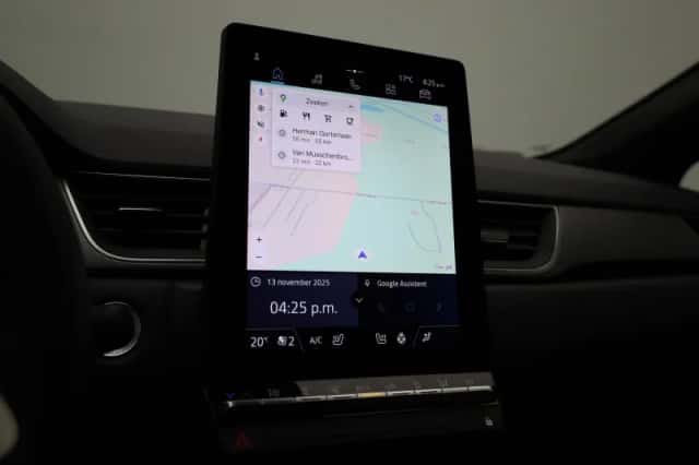 Renault Captur (2024) thumbnail 14