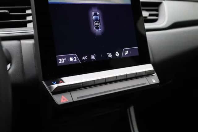 Renault Captur (2024) thumbnail 16