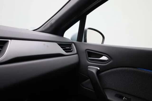 Renault Captur (2024) thumbnail 25