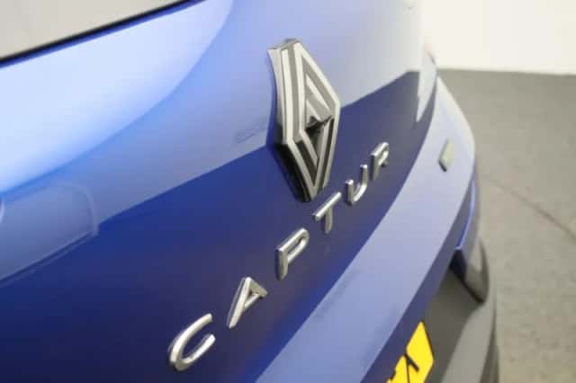 Renault Captur (2024) thumbnail 29