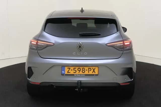 Renault Clio (2024) thumbnail 5
