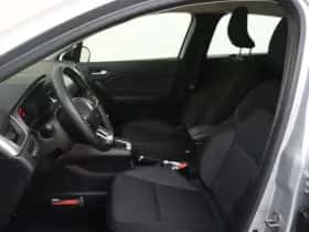 Renault Captur (2023) thumbnail 15