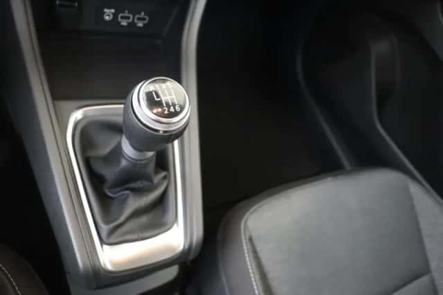 Renault Captur (2023) thumbnail 19