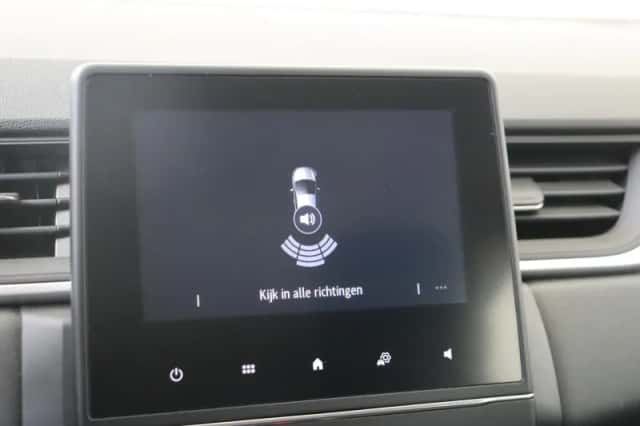 Renault Captur (2023) thumbnail 22