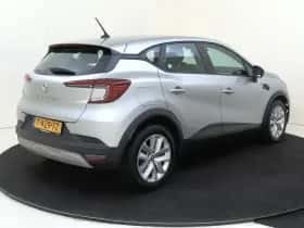 Renault Captur (2023) thumbnail 8