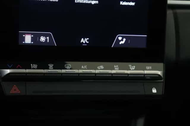 Renault Captur (2025) thumbnail 23