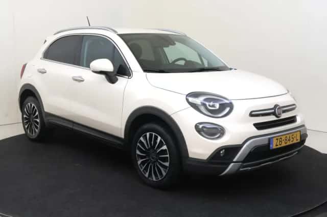 Fiat 500X (2019) thumbnail 2