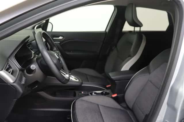 Renault Captur (2020) thumbnail 11