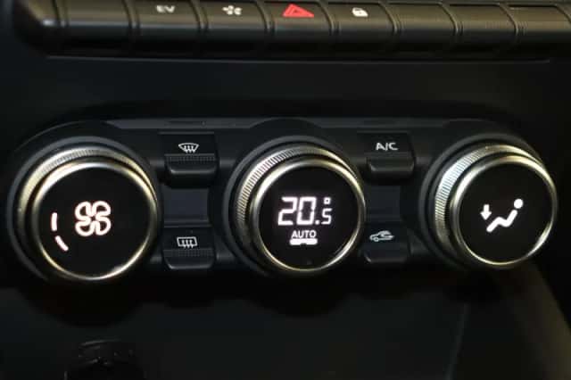 Renault Captur (2020) thumbnail 19