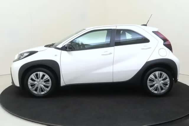 Toyota Aygo (2022) thumbnail 5