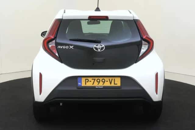 Toyota Aygo (2022) thumbnail 6