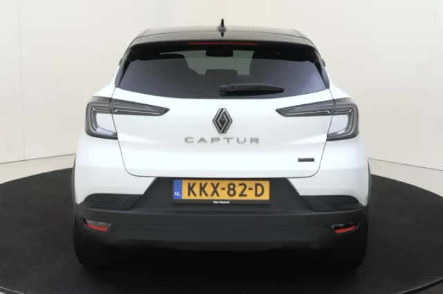 Renault Captur (2025) thumbnail 5