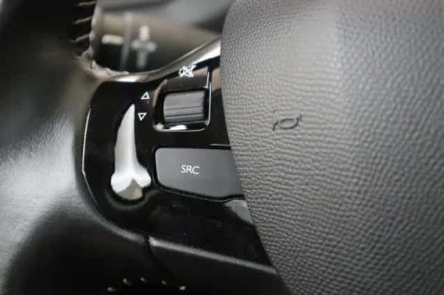Peugeot 308 (2019) thumbnail 14