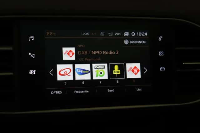 Peugeot 308 (2019) thumbnail 17