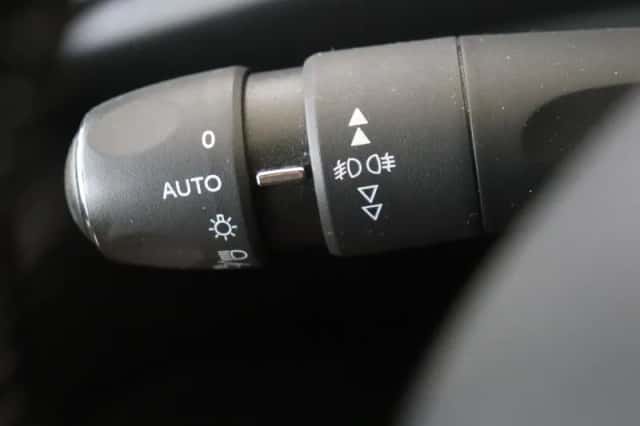 Peugeot 308 (2019) thumbnail 24