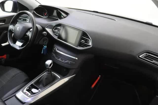 Peugeot 308 (2019) thumbnail 5