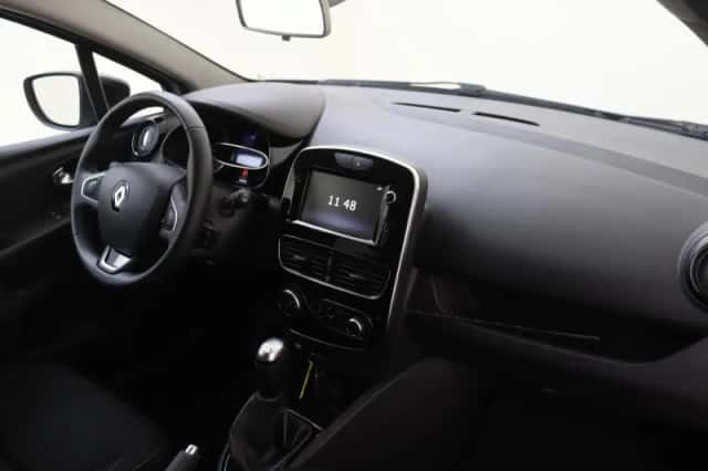 Renault Clio (2020) thumbnail 5