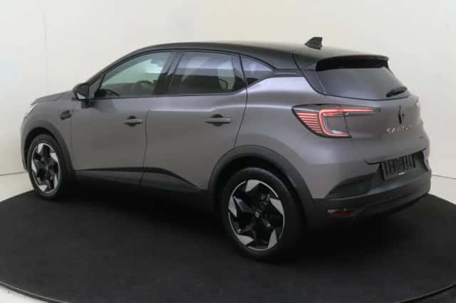 Renault Captur (2025) thumbnail 3