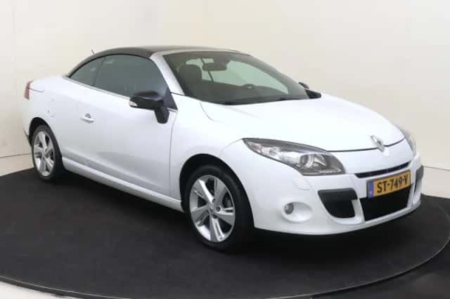 Renault Mégane (2014) thumbnail 2