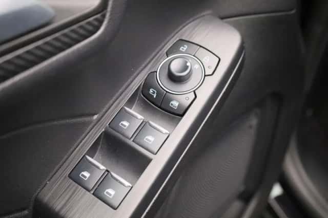 Ford Kuga (2025) thumbnail 29