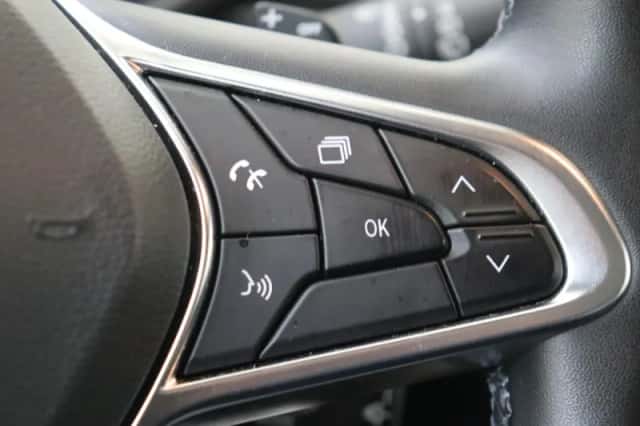 Renault Captur (2020) thumbnail 18