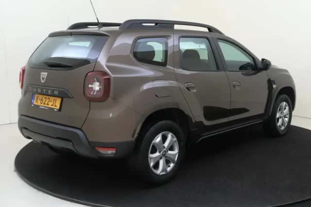 Dacia Duster (2021) thumbnail 4
